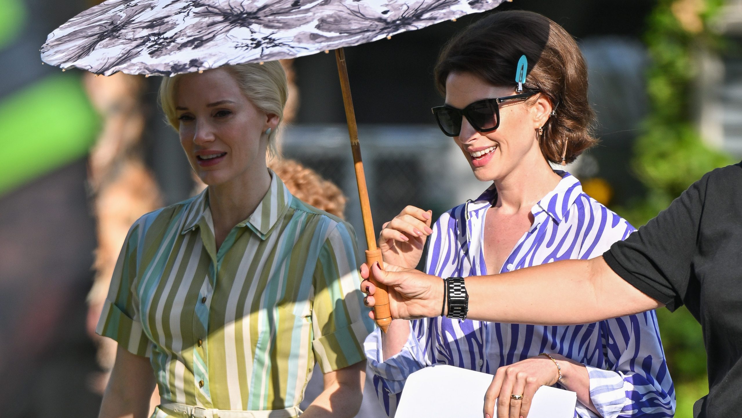 UNION COUNTY, NEW JERSEY - JUNE 13:  Anne Hathaway and Jessica Chastain (L) are seen filming on location for 'Mother's Instinct' on May 27, 2022 in Union County, New Jersey.  (Photo by James Devaney/GC Images)