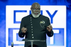 Bishop T.D Jakes Speaks Out After Health Scare During Dallas Church Service