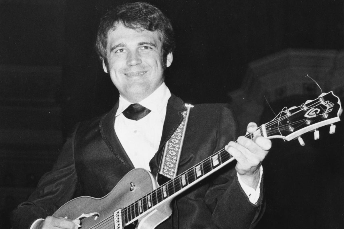 Rock and Roll Hall of Fame Guitarist Duane Eddy Dead at 86 | sjrbss