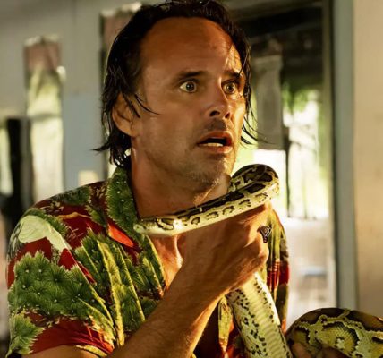 Walton Goggins, snake bit, The White Lotus